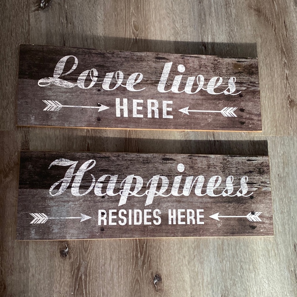 Wooden wall plaques from Pier 1